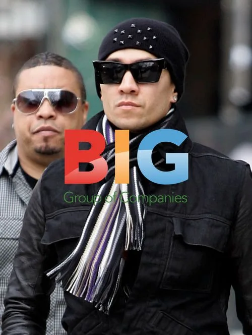 Black Eyed Peas Leave NYC Hotel