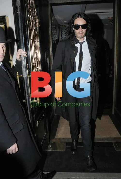 Russell Brand Leaving Scotts Restaurant