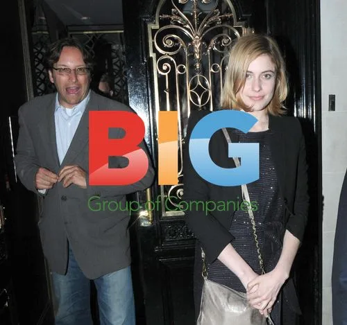 Greta Gerwig Leaves Scotts Restaurant
