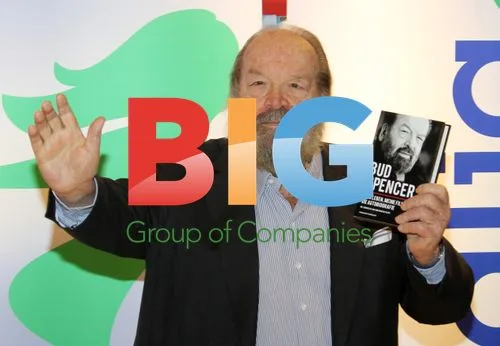 Bud Spencer Signs Autobiography in Hamburg