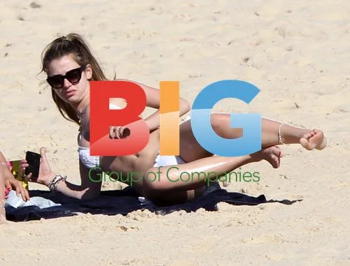 Nigella Lawson's daughter on Bondi beach