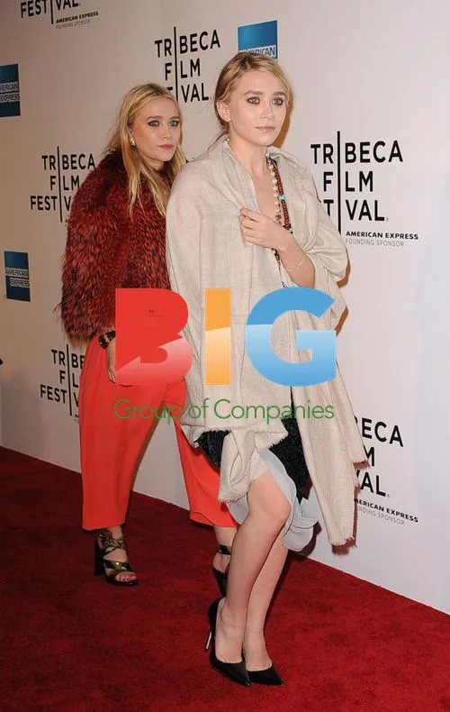 Olsen Twins at 'The Union' Premiere