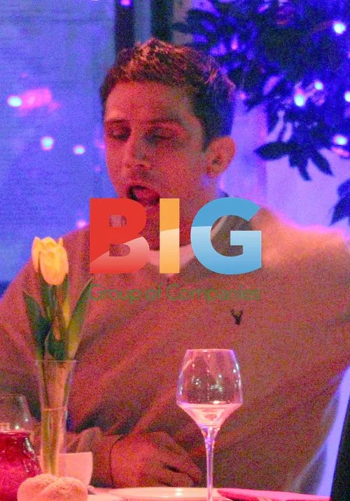 Alex Reid Enjoys Meal with Mystery Friend in London