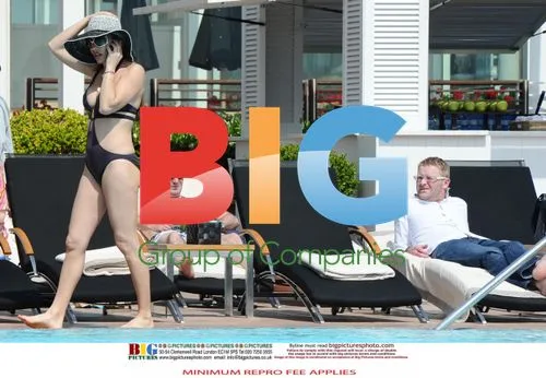 Elen Rivas Relaxes by Pool in Barcelona