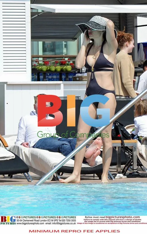 Elen Rivas Spotted Swimming in Spain
