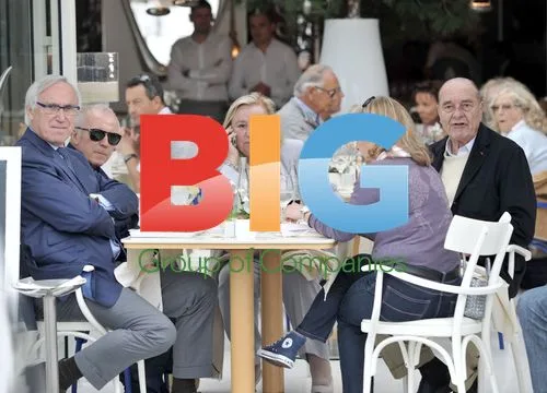 Jacques Chirac Enjoying Lunch in Saint Tropez