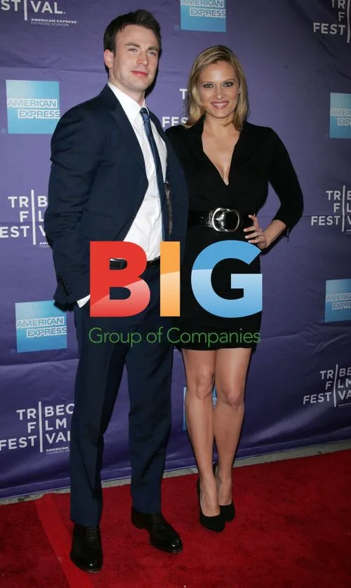 Vinessa Shaw and Chris Evans at 'Puncture' premiere