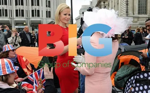 Amanda Holden Interviews Royal Fans at Royal Wedding