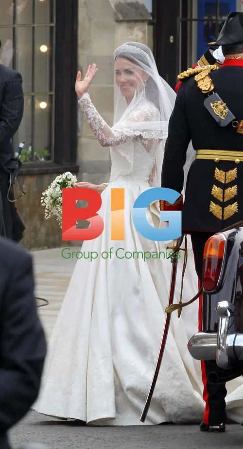 Royal Wedding Arrival
