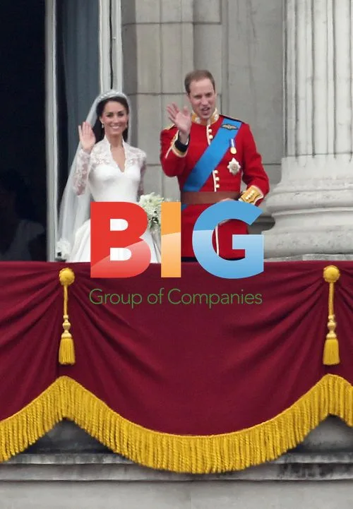 Royal Wedding Kiss on Palace Balcony