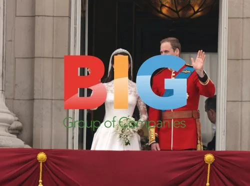 Royal Newlyweds Kiss on Balcony