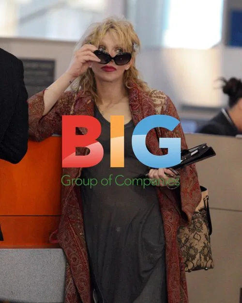 Courtney Love arrives in Sydney