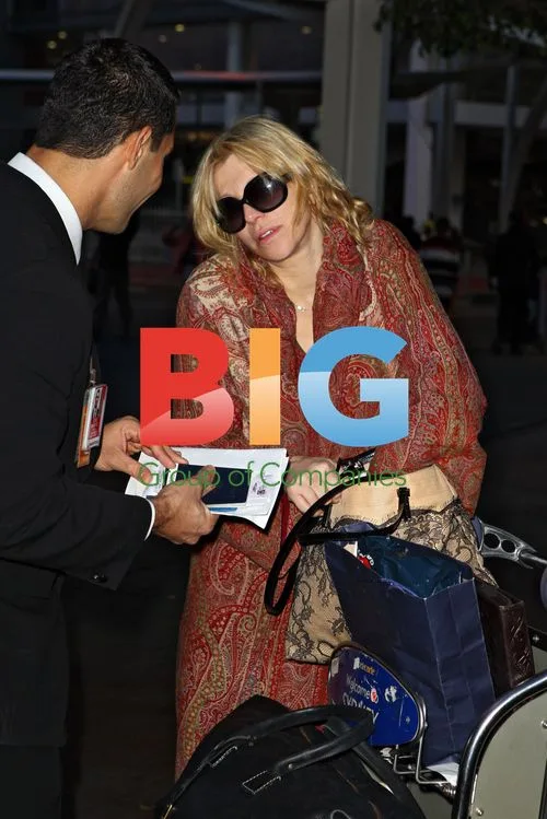 Courtney Love Arrives in Sydney
