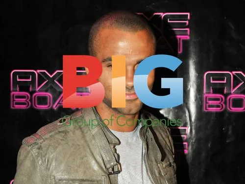 Tony Parker poses at Axe Boat party