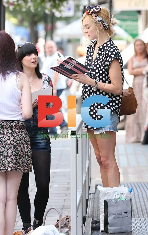 Fearne Cotton Leaving Radio One Studios