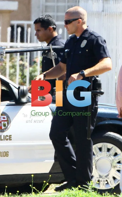 Jake Gyllenhaal and Michael Pena on 'End of Watch' set