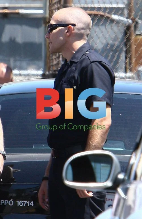 Jake Gyllenhaal and Michael Pena on 'End of Watch' set