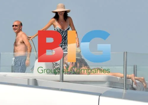 Simon Cowell on Yacht with Paul McKenna