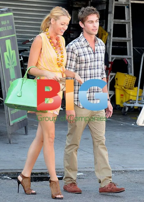 Blake Lively and Chase Crawford on Gossip Girl set