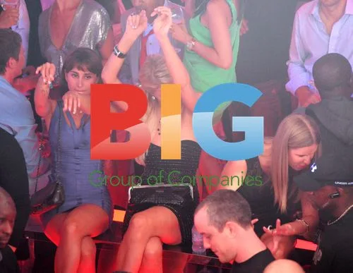 Paris and Nicky Hilton Party in Saint-Tropez