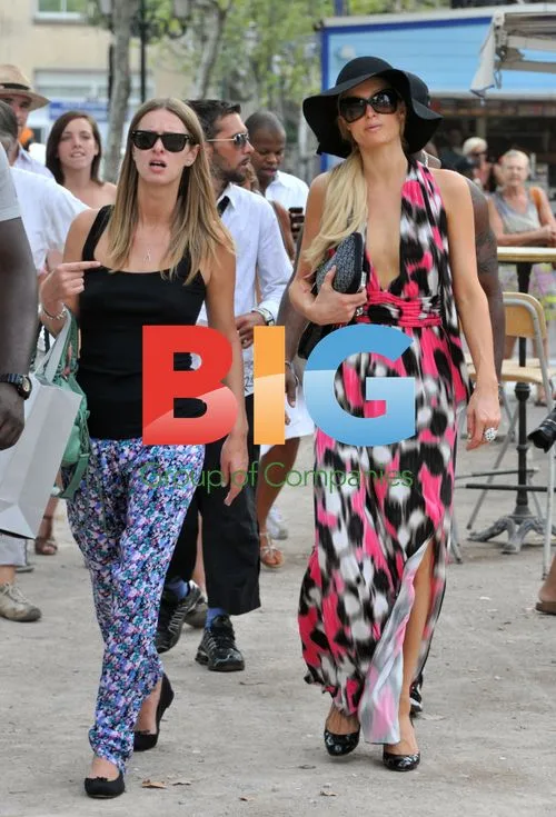Paris and Nicky Hilton Mobbed by Fans in St. Tropez