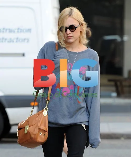 Fearne Cotton Walks to Radio One