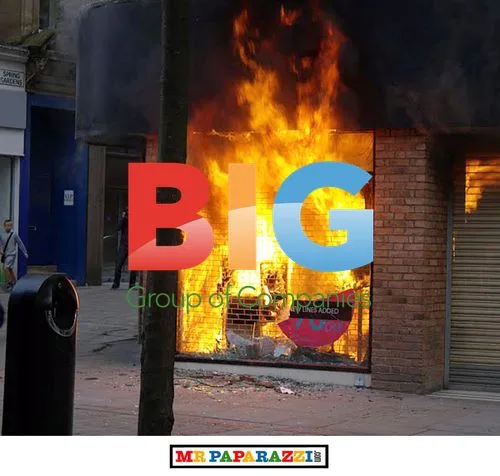 Riots and Looting in Manchester, UK
