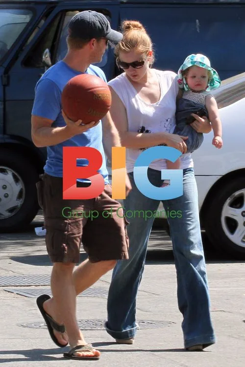 Amy Adams and Daughter at Park in LA