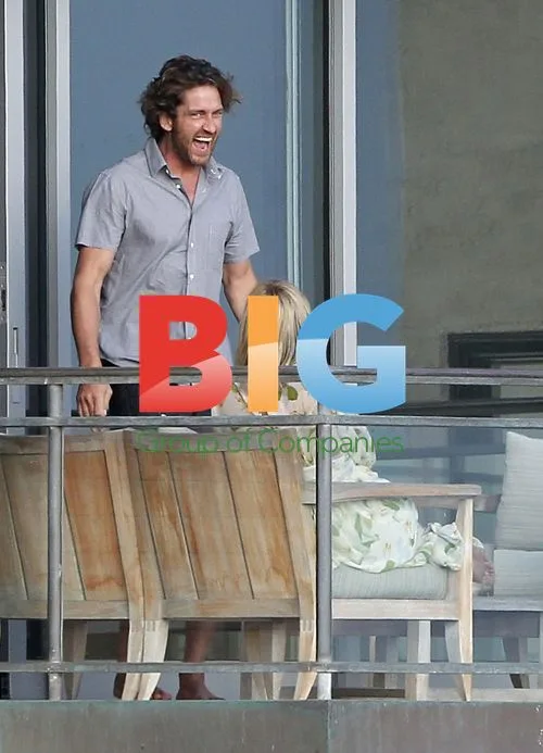 Gerard Butler Enjoys Lunch with Dog in Malibu
