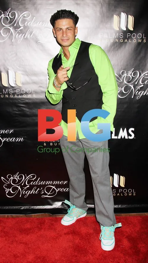 Pauly D Arrives at 'Midsummer Nights Dream' Party