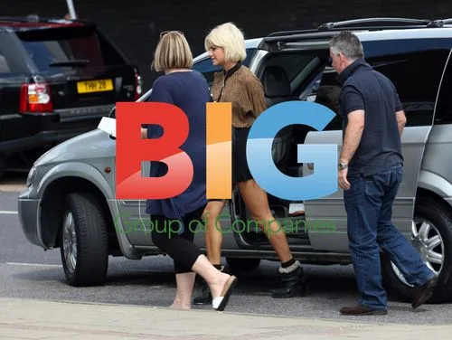 Pixie Lott Visits Cafe in Essex