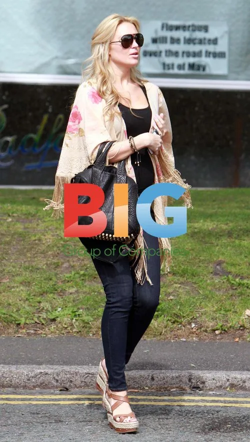 Pregnant Alex Gerrard Leaves Cafe