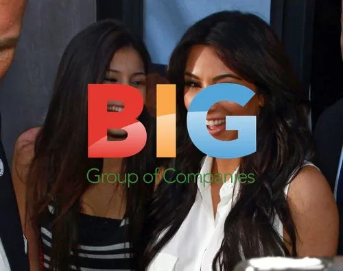 Kim Kardashian and sisters out shopping