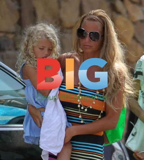 Katie Price and daughter Princess shopping in Spain