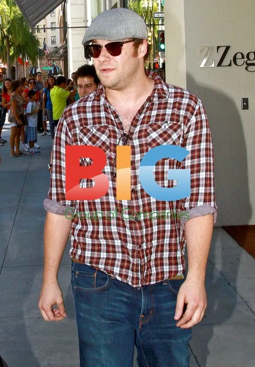 Seth Rogen Strolling in Beverly Hills
