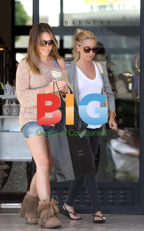 Ashley Tisdale and Haley Duff Shopping