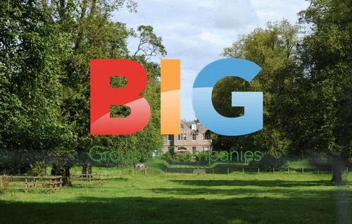 Brad Pitt and Angelina Jolie in Scottish Home