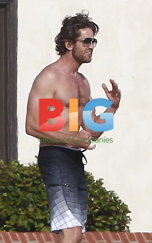 Gerard Butler Soaks Up Sun in Malibu
