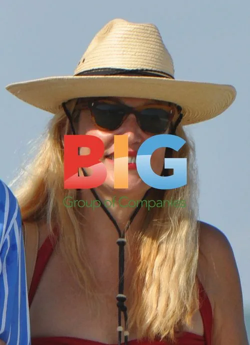 Jerry Hall and Boyfriend in St Tropez