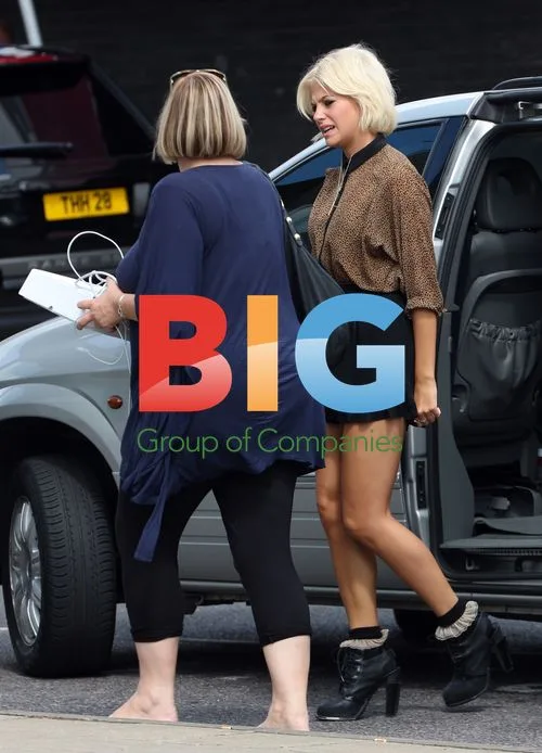 Pixie Lott Visits Lot 75 Cafe