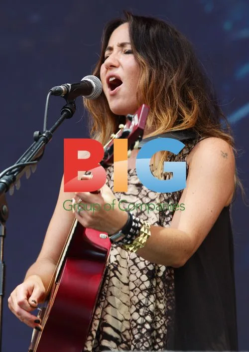 KT Tunstall Performing at V Festival