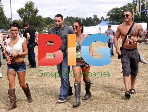 Dane Bowers Performing at V Festival