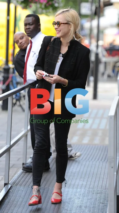 Fearne Cotton Leaving Radio One Studios