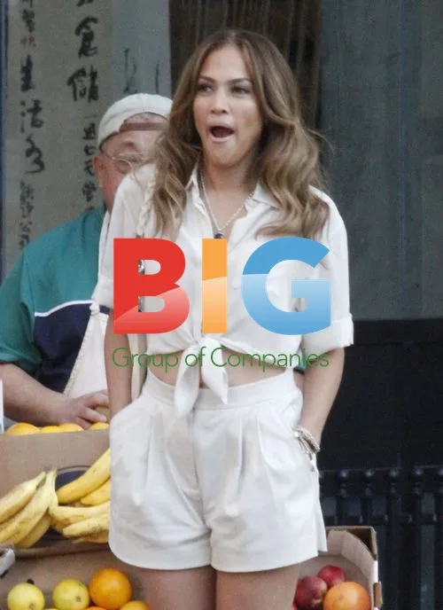 Jennifer Lopez on video set in LA