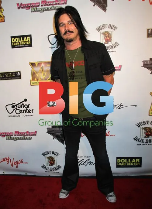 Lukas Rossi and Gilby Clarke at 2011 Vegas Rocks Magazine Awards