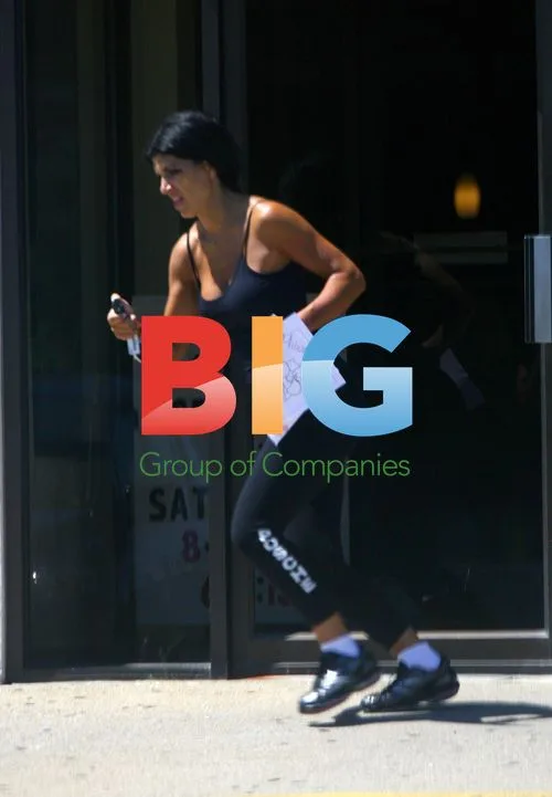 Teresa Giudice and family leaving spa