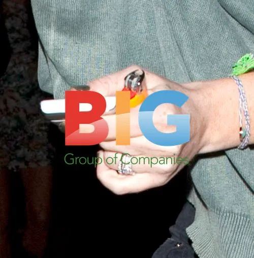 Lindsay Lohan & Mom Dina Drinking at L.A. Bar