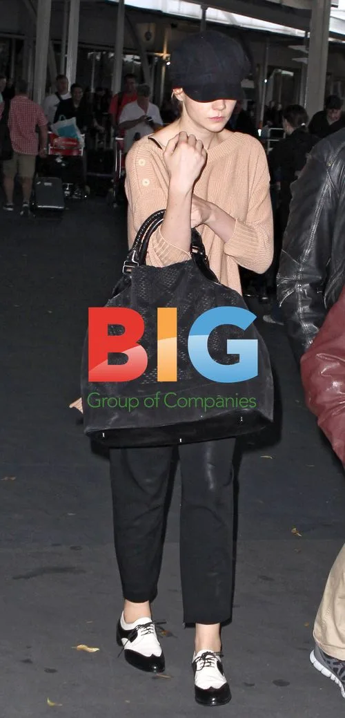 Carey Mulligan Spotted with Engagement Ring in Sydney