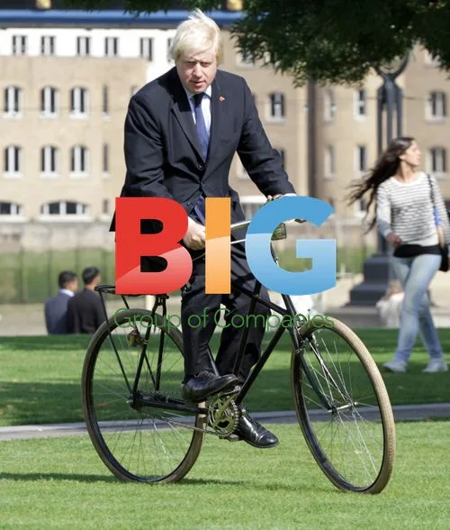 Kelly Brook and Boris Johnson at Mayor of London Bike Ride