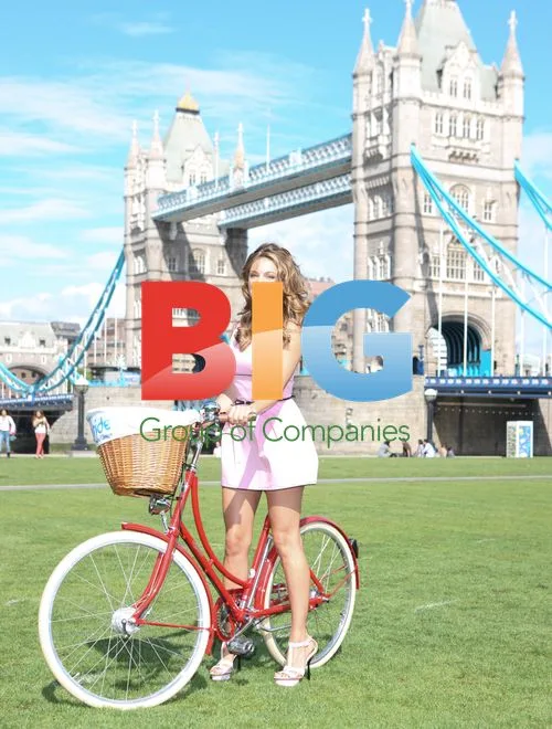 Kelly Brook and Boris Johnson at Mayor Bike Photocall